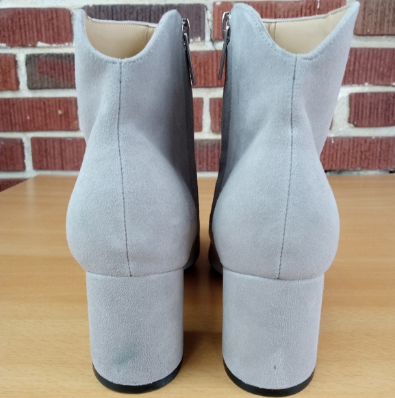 NWT Marc Fisher Ltd. 'Jojo' Pointy Toe Ankle Boot in Light Grey Suede Sz. 6.5 - Picture 6 of 9